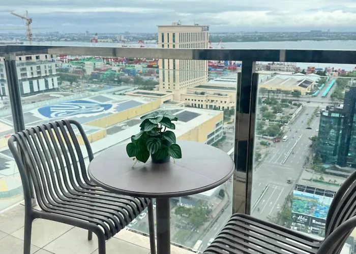 Apartment Ec Haven Modern Cozy Near Malls And Transport Terminals With Wifi Netflix Balcony *